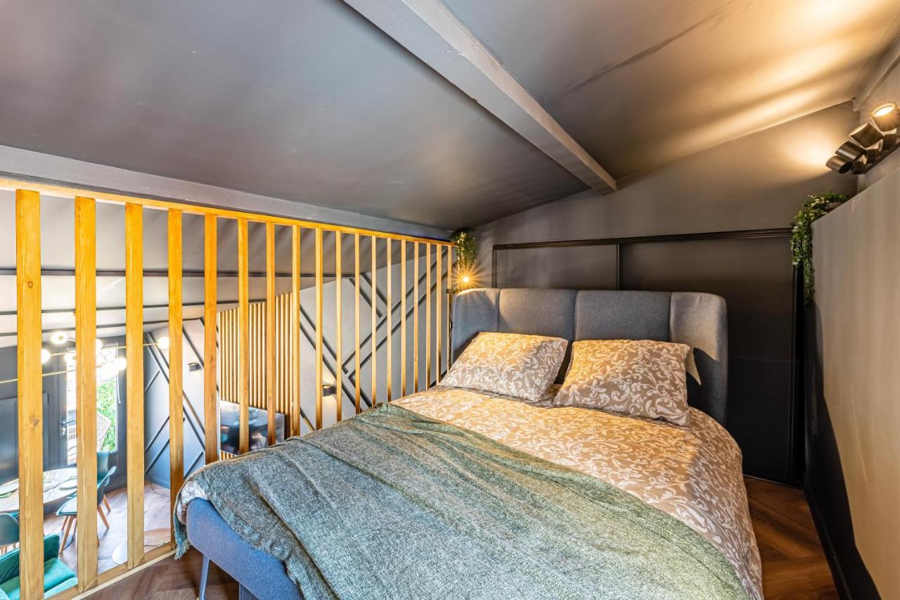LOFT EN VILLE - Duplex Terrasse coeur historique avec vue dégagée&Parking souterrain Offert La Ciotat Esterno foto