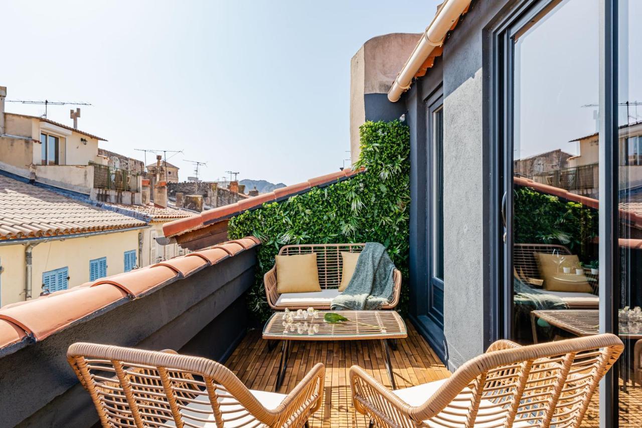 LOFT EN VILLE - Duplex Terrasse coeur historique avec vue dégagée&Parking souterrain Offert La Ciotat Esterno foto