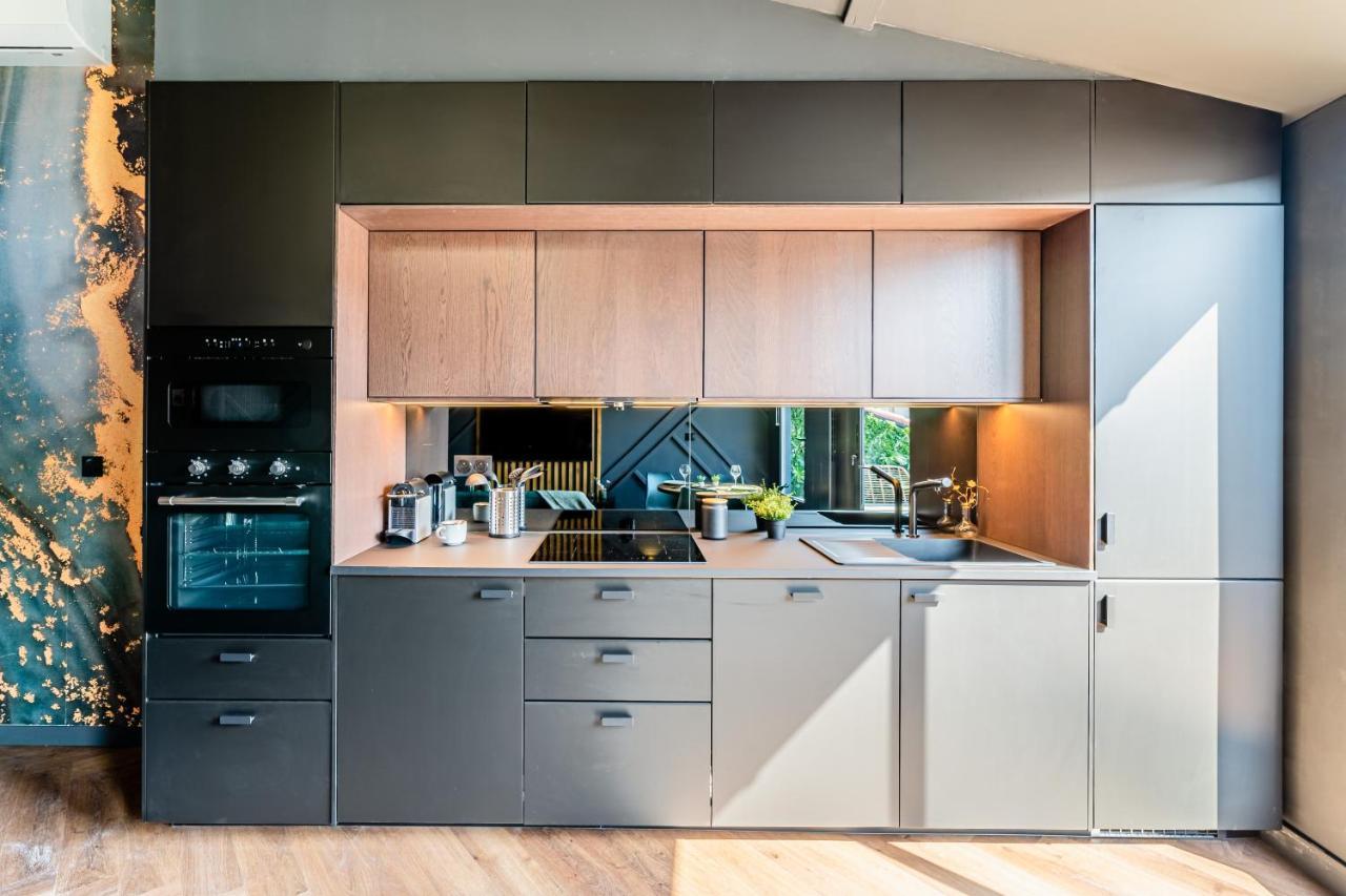 LOFT EN VILLE - Duplex Terrasse coeur historique avec vue dégagée&Parking souterrain Offert La Ciotat Esterno foto
